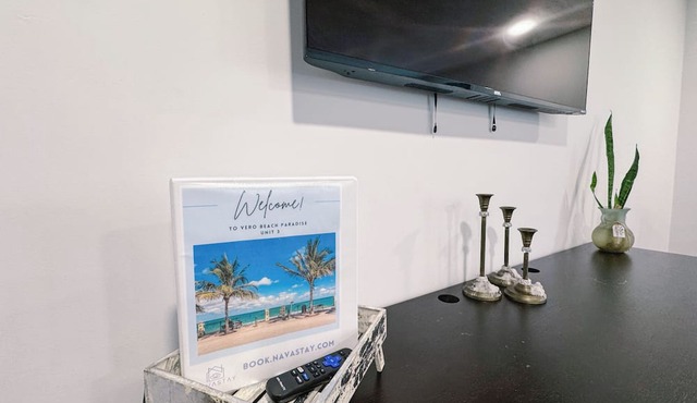 Vero Beach Paradise Unit 3 - Close to Airport, Downtown & Beaches
