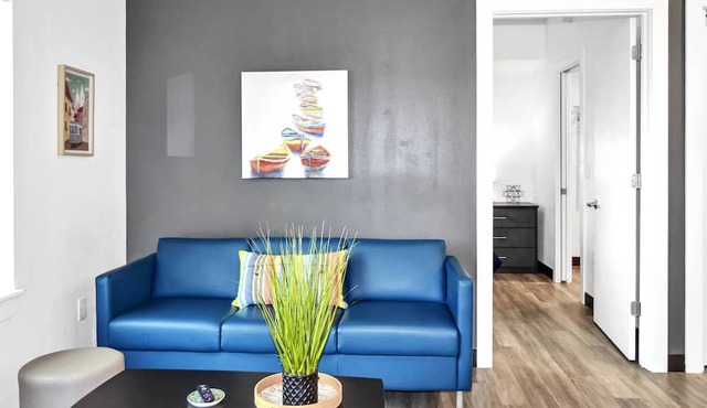 King Suite & Twin Room | Condo at The Well Mouratoglou | Tennis & Pickleball