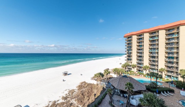 Red Baron Hide Away-Beachfront in PCB, FL-Beach Chair Included-B Building!
