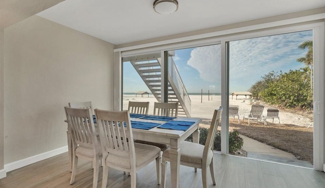 Beach Front. Siesta Key. Beautifully Updated Ground Floor Unit On The Beach.