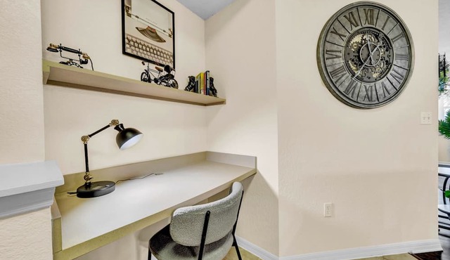 Spacious 2-Bed/2-Bath Tampa Apartment: Comfort Meets Convenience for Corporate Travelers