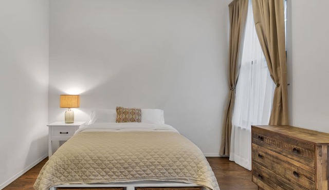 Huge True 3/2 Columbus Circle/Times Sq./Central Park. Entire Floor. Back patio