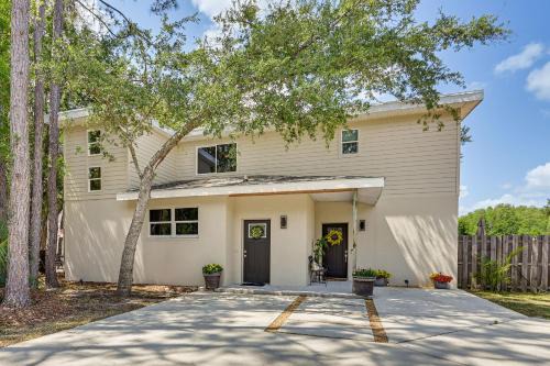 Tampa North Aero Park Townhome: Near Downtown!